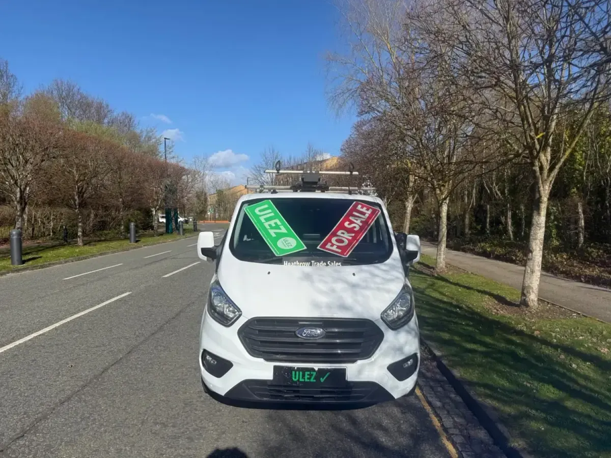 Used Ford Transit Custom Trend 105 HP (77 kW) 2020 White Van