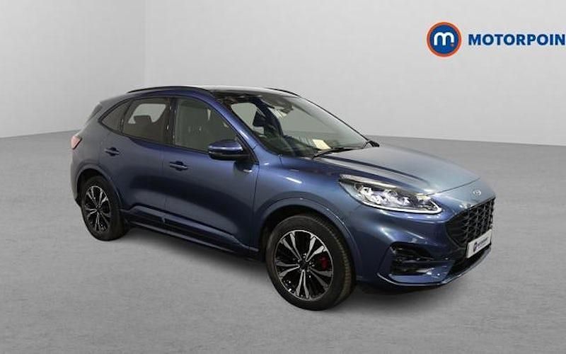 Usado Ford Kuga ST-Line X 224 HP (164 kW) 2023 SUV