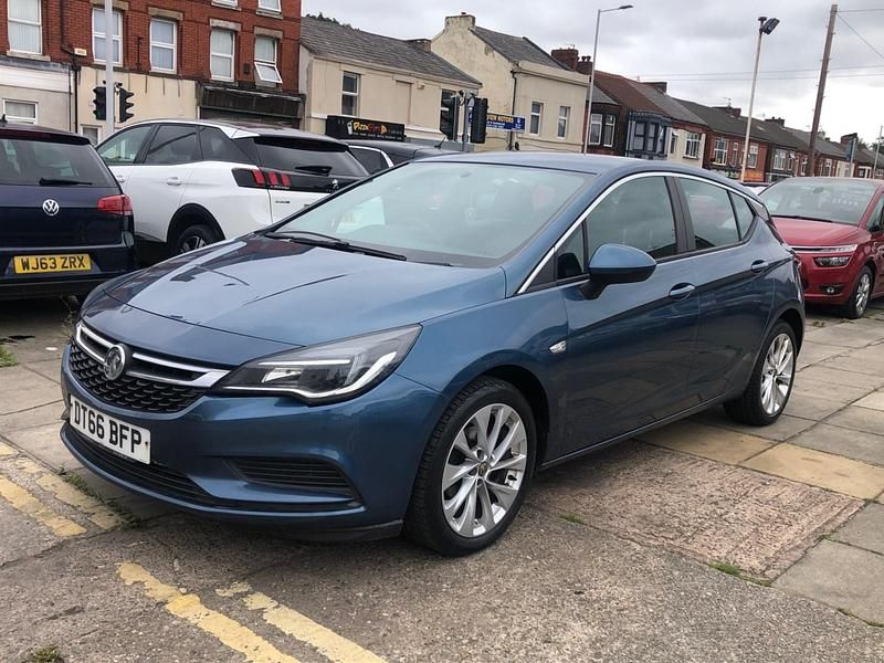 Used Vauxhall Astra Design Edition 2016 Blue Hatchback