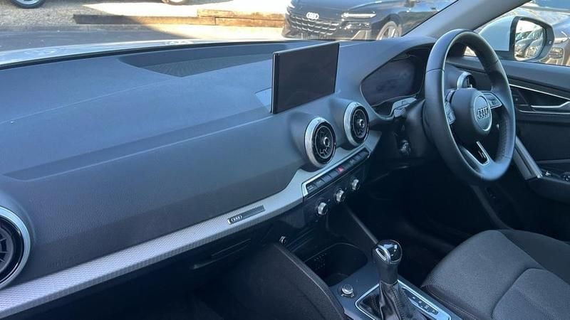 Used Audi Q2 Sport 150 HP (110 kW) 2023 White SUV