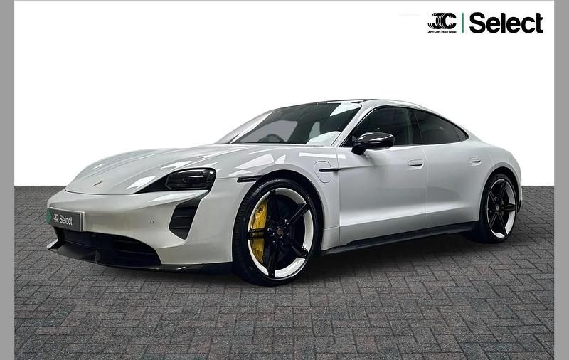 Begagnad Porsche Taycan 559 kW (761 HK) 2021 Vit Sedan