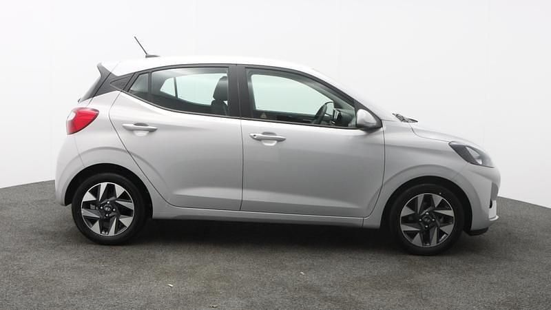 Used Hyundai i10 Advanced 63 HP (46 kW) 2025 Grey Hatchback