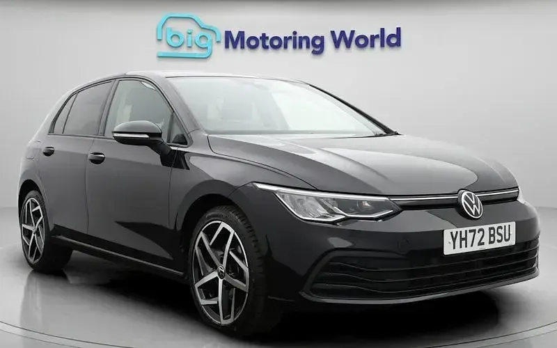 Used VW Golf VIII Life 116 HP (85 kW) 2024 Hatchback