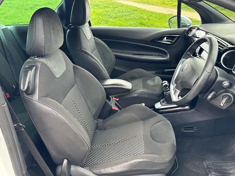 Usado Citroën DS3 150 HP (110 kW) 2011 Branco Citadino