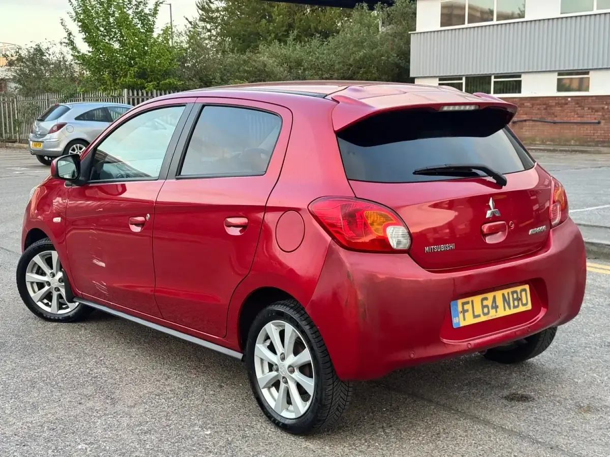 Used Mitsubishi Mirage 79 HP (58 kW) 2014 Red Hatchback