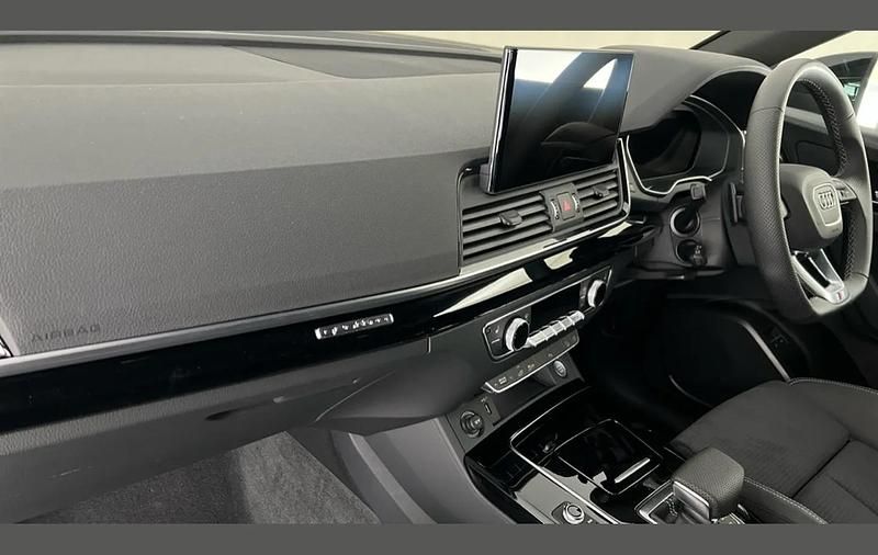 New Audi Q5 Black Edition 299 HP (219 kW) 2025 Black SUV