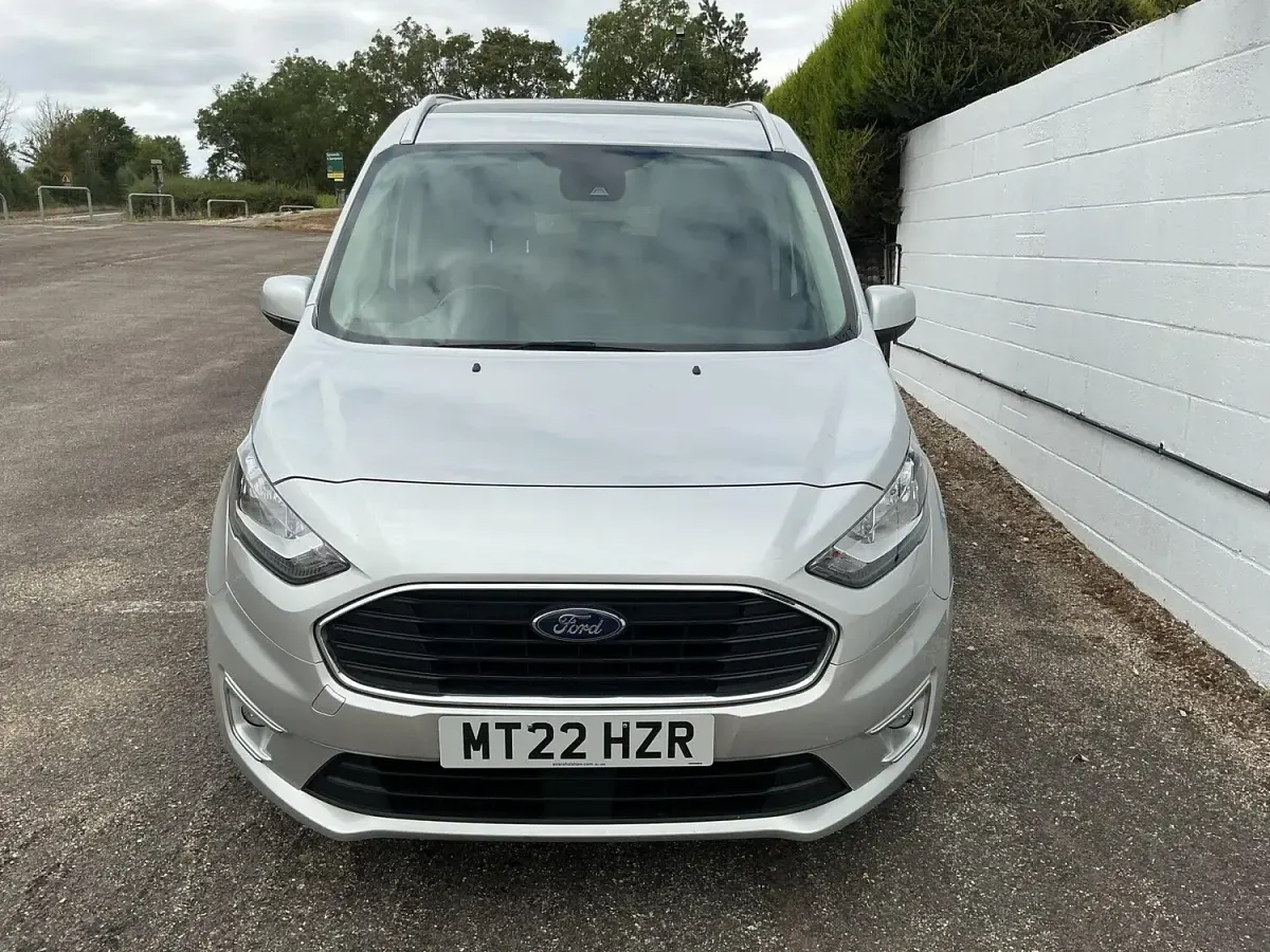 Used Ford Tourneo Connect Titanium 120 HP (88 kW) 2022 Silver MPV