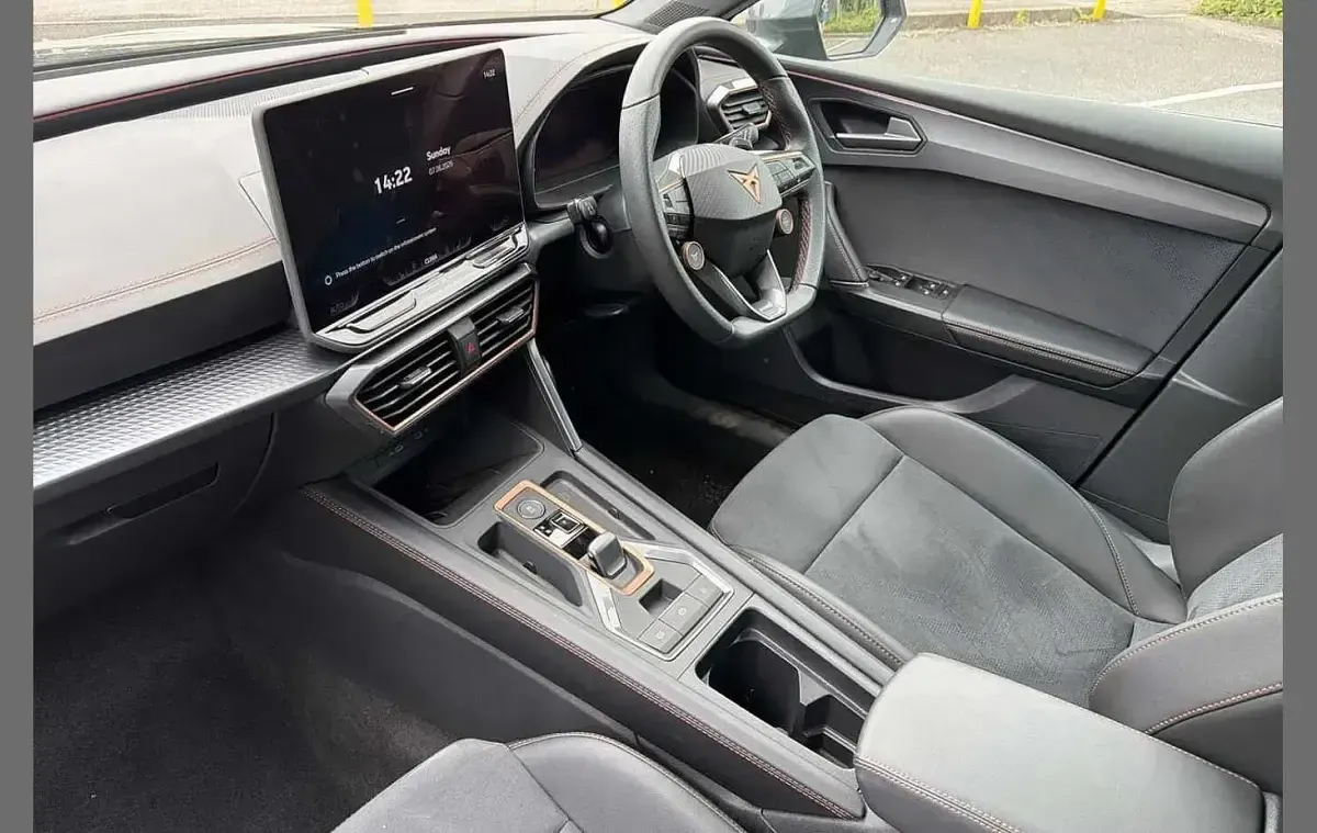 Used Cupra Leon 147 HP (108 kW) 2025 Black Hatchback