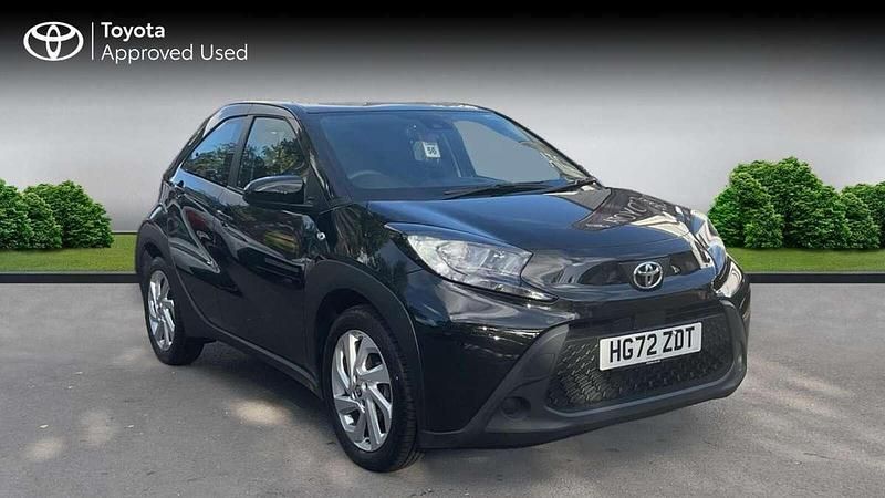 Black Used 2023 Toyota Aygo X PURE SUV | £14,267 - Image 1/2