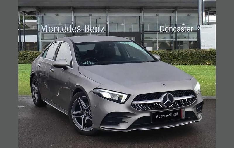 Used Mercedes A180 AMG Line Premium 113 HP (83 kW) 2019 Silver Sedan