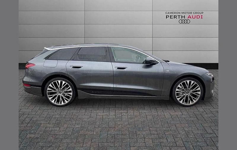 New Audi e-tron S-Line 314 kW (428 HP) 2025 Grey SUV