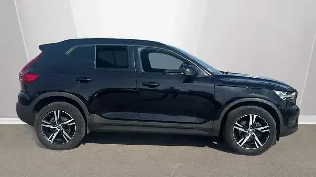 Used Volvo XC40 R-Design 161 HP (118 kW) 2022 SUV