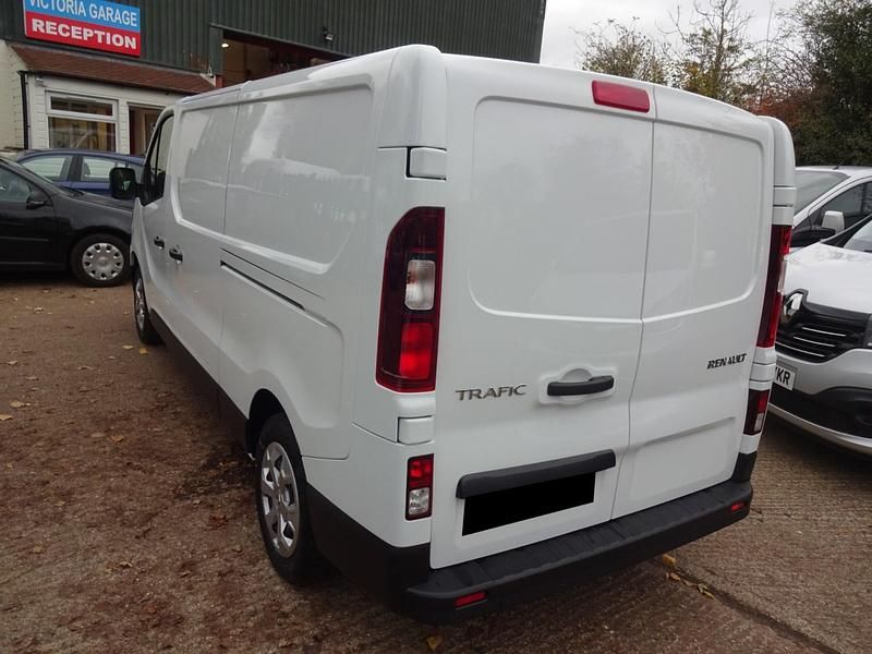 New Renault Trafic 128 HP (94 kW) 2025 White MPV