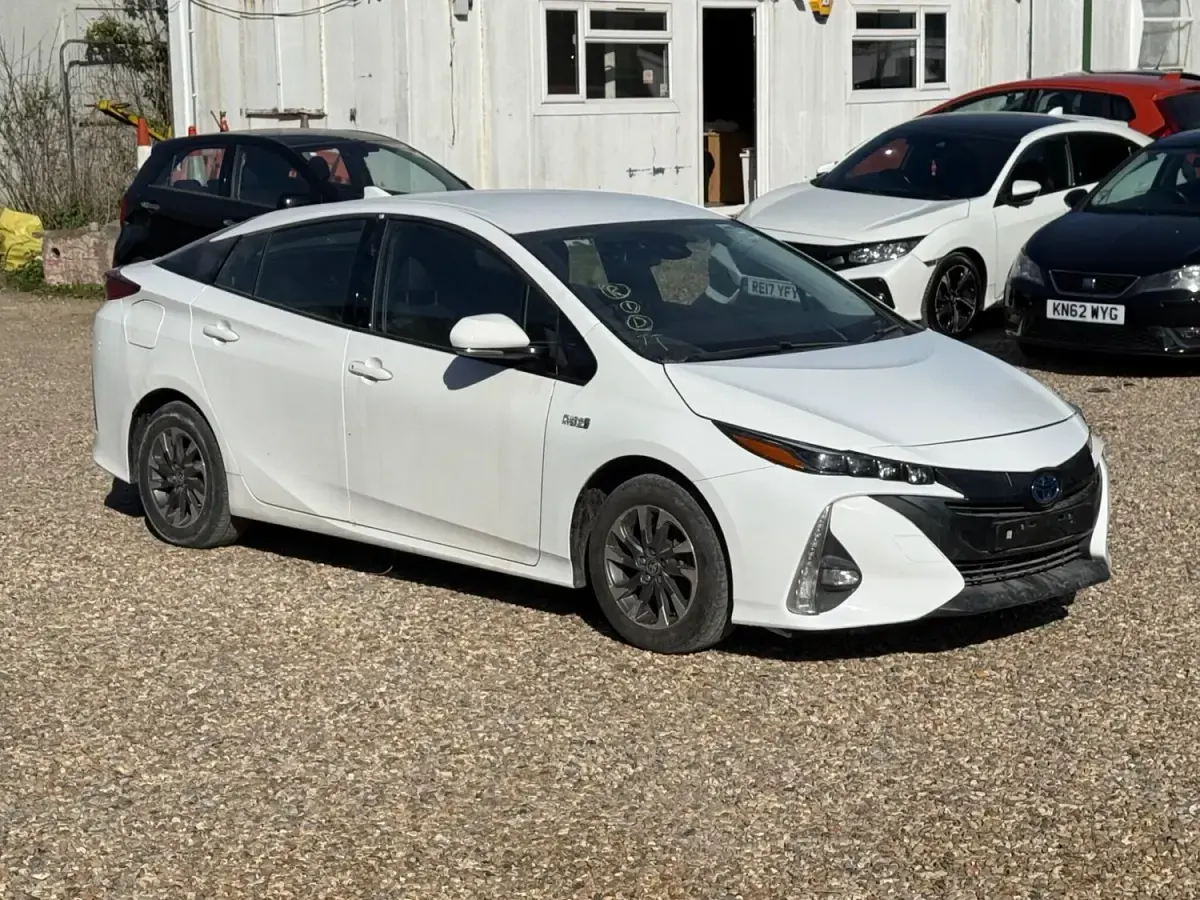 Usado Toyota Prius Business Edition 122 HP (89 kW) 2021 Branco Citadino