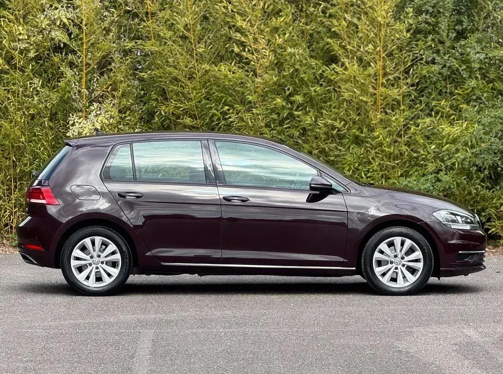 Used VW Golf VII SE 115 HP (84 kW) 2017 Black Hatchback