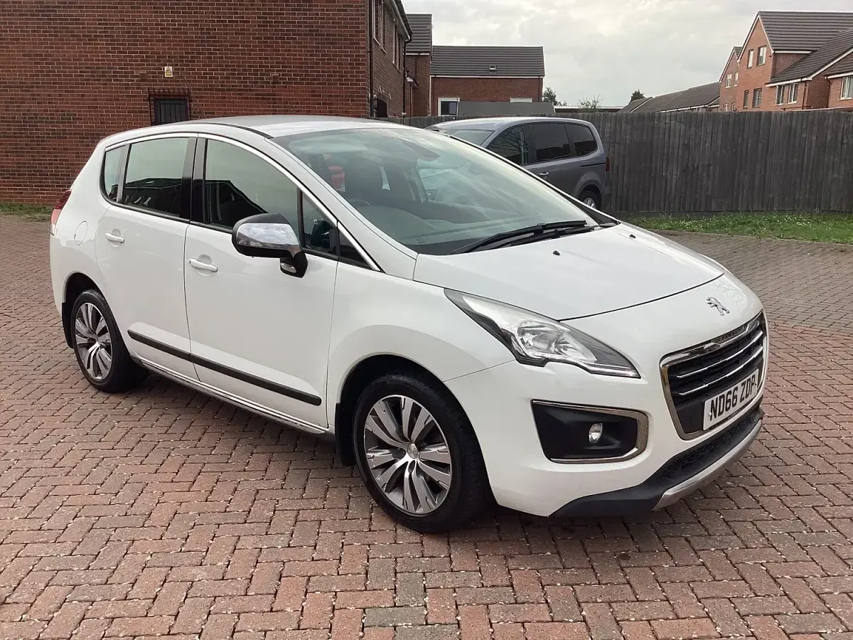 Used Peugeot 3008 Active 120 HP (88 kW) 2017 White SUV