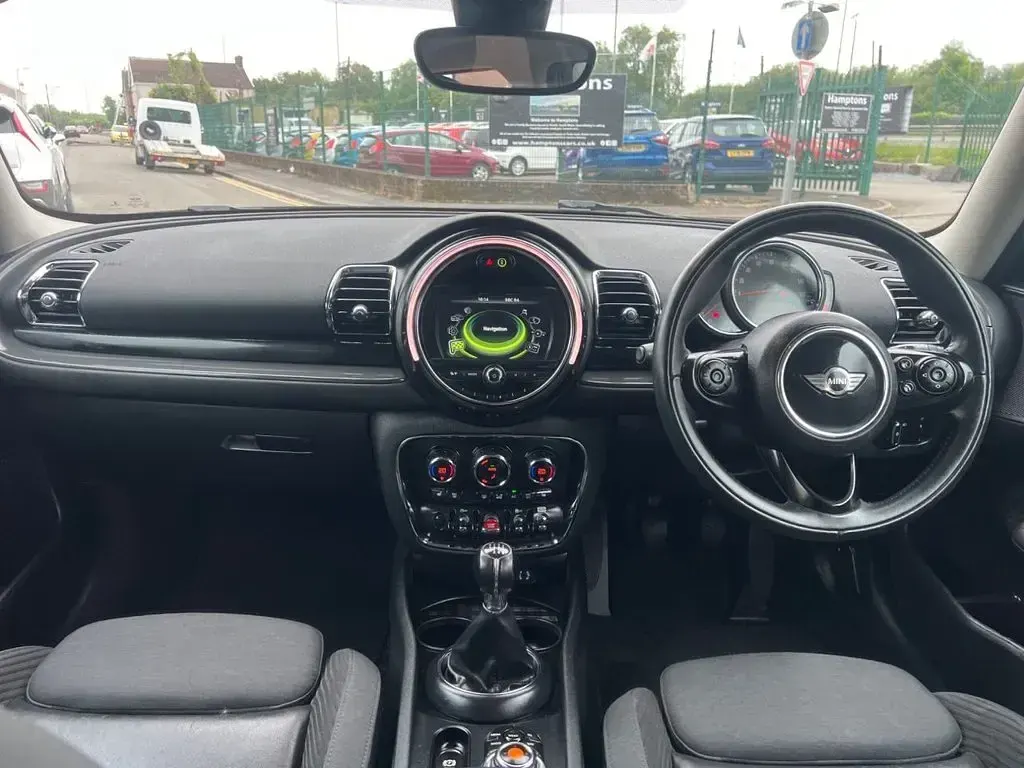 Used Mini Cooper Clubman 150 HP (110 kW) 2018 Maroon Estate