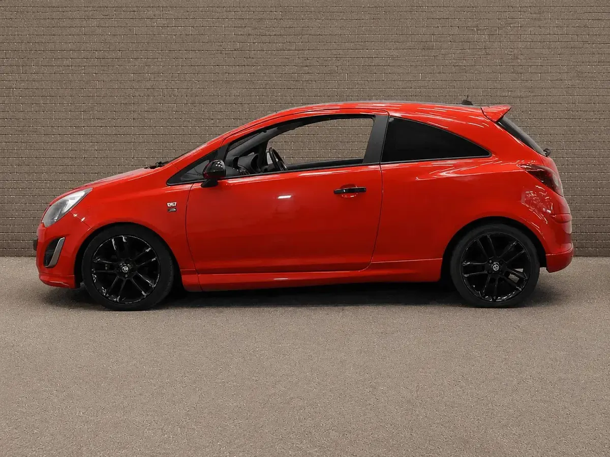 Used Vauxhall Corsa Edition 85 HP (62 kW) 2013 Red Hatchback