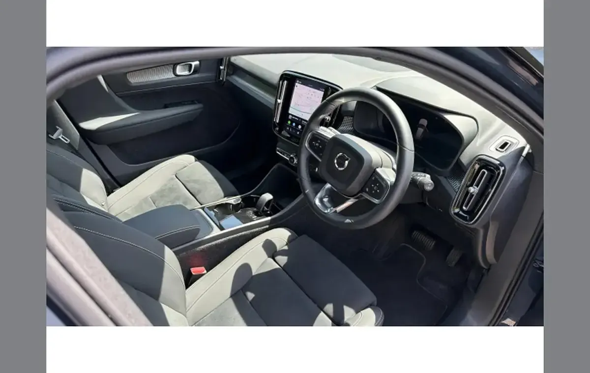 Used Volvo EX40 Plus 185 kW (252 HP) 2026 Blue SUV