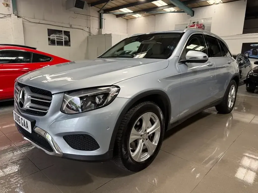 Used Mercedes GLC250 204 HP (150 kW) 2016 Silver Estate