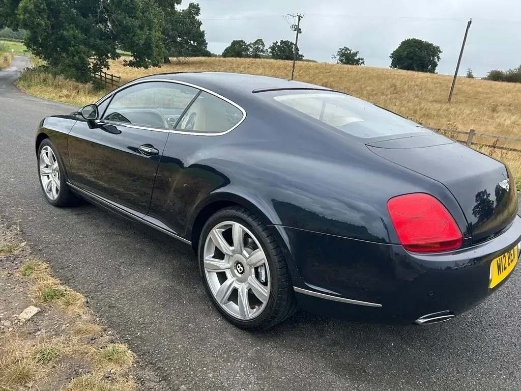 Used Bentley Continental 552 HP (405 kW) 2005 Blue Coupe