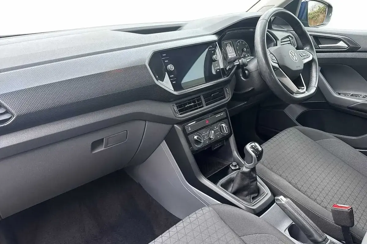 Usado VW T-Cross SE 110 HP (80 kW) 2021 Azul SUV