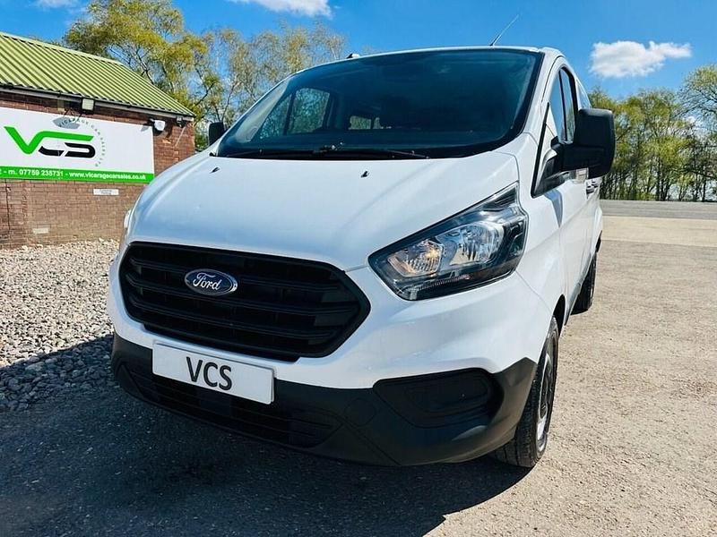 Used Ford Transit Custom 105 HP (77 kW) 2020 White Van