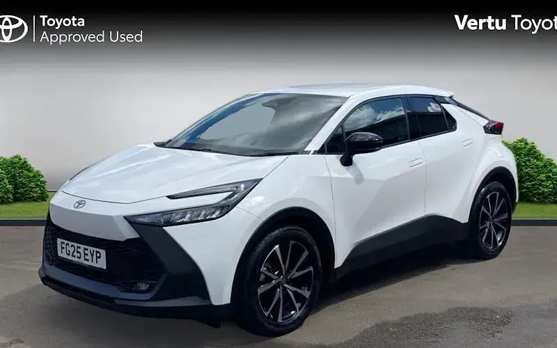 Used Toyota C-HR Design 140 HP (102 kW) 2025 White SUV