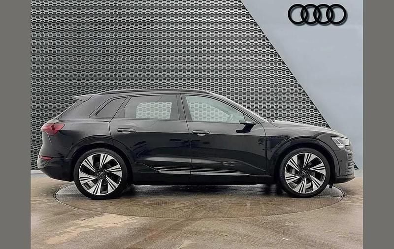 Used Audi Q8 e-tron Comfort 250 kW (340 HP) 2023 Black SUV