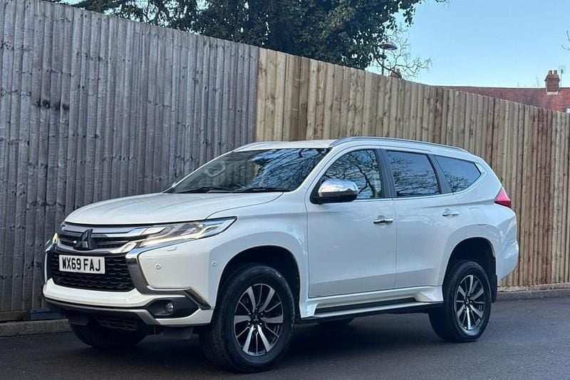 White Used 2019 Mitsubishi Shogun SUV | £15,995 (Fair price) - Image 1/1