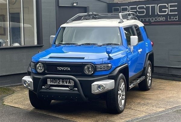 Voodoo blue with white roof Used 2023 Toyota FJ Cruiser SUV | £23,950 - Image 1/1