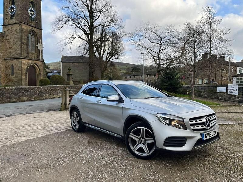 Used Mercedes GLA200 AMG line 136 HP (100 kW) 2018 Silver SUV