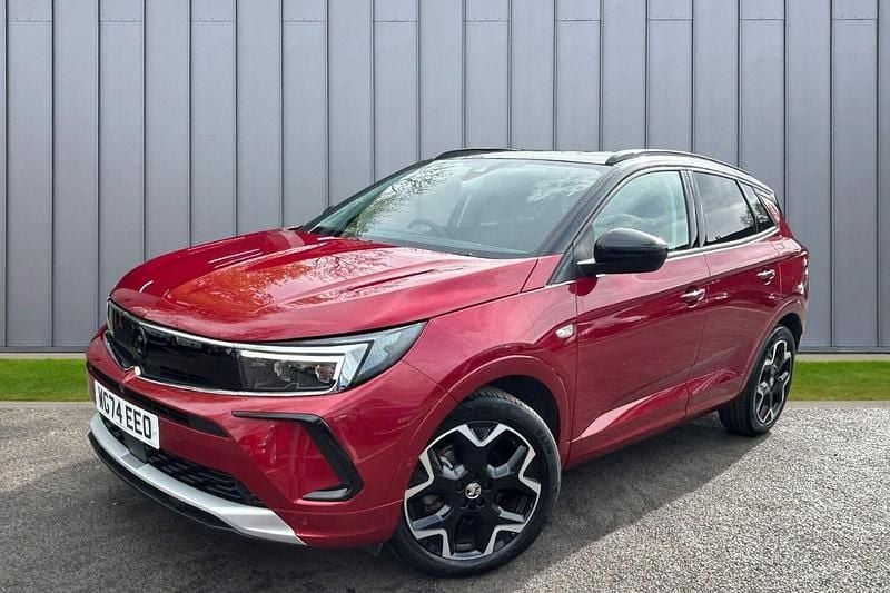 Second-hand Vauxhall Grandland X Ultimate 128 CP (94 kW) 2025 Roșu SUV