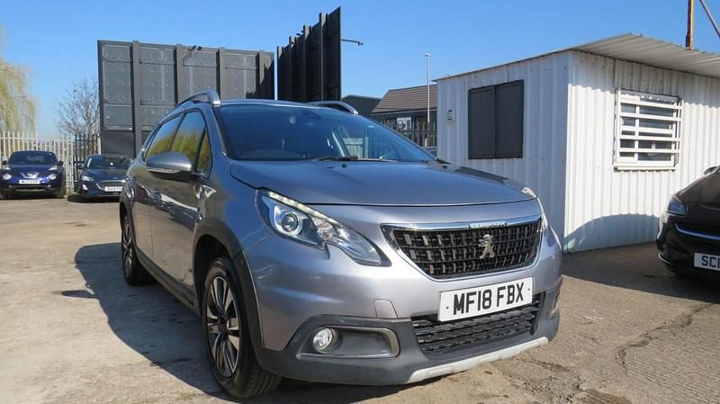 Usado Peugeot 2008 Allure 2018 Cinzento SUV