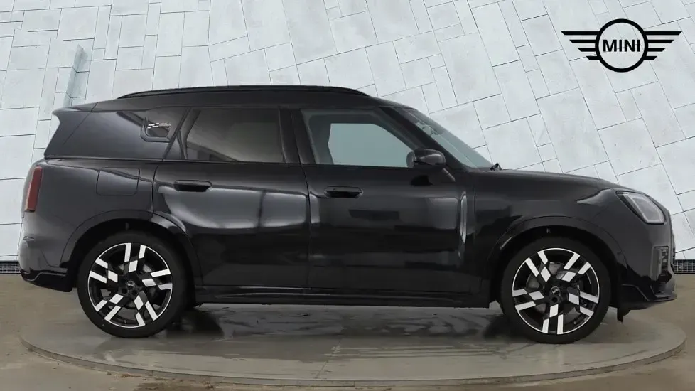 Used Mini Countryman 168 HP (123 kW) 2025 Black SUV