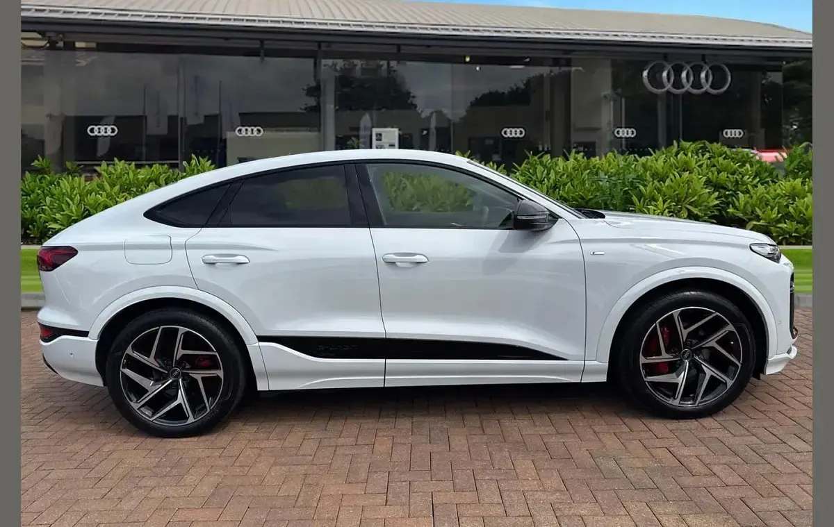 Used Audi Q6 e-tron Performance 225 kW (306 HP) 2025 White SUV