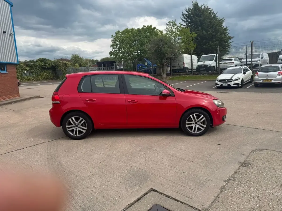 Usado VW Golf VI SE 2009 Vermelho Citadino