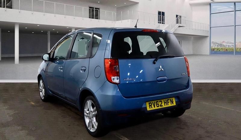 Used Mitsubishi Colt 2013 Blue Hatchback