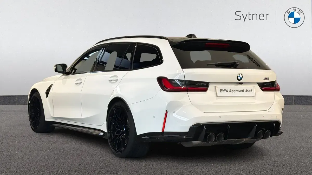 Begagnad BMW M3 Competition Edition 523 HK (384 kW) 2025 Vit Kombi