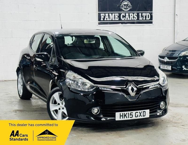 Black Used 2015 Renault Clio IV Dynamique Hatchback | £5,000 (Good price) - Image 1/3