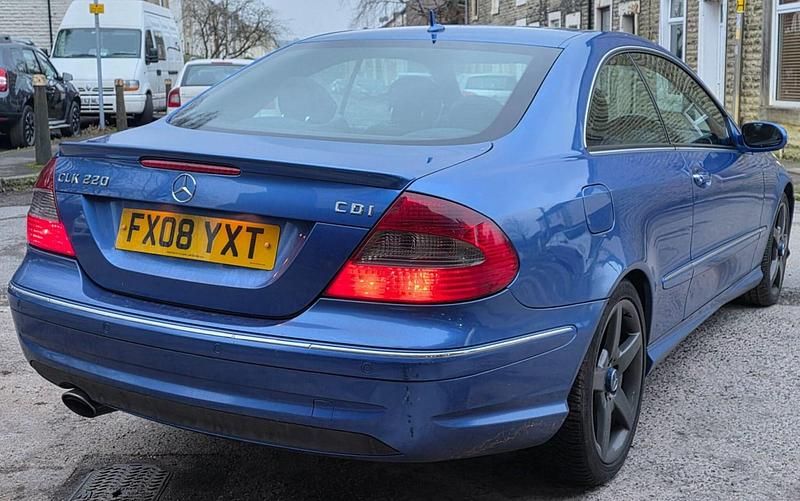 Used Mercedes CLK220 150 HP (110 kW) 2008 Blue Coupe