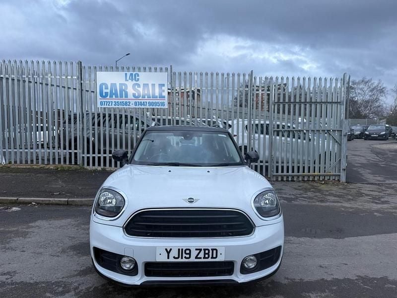 Used Mini Cooper Classic 2019 White Hatchback