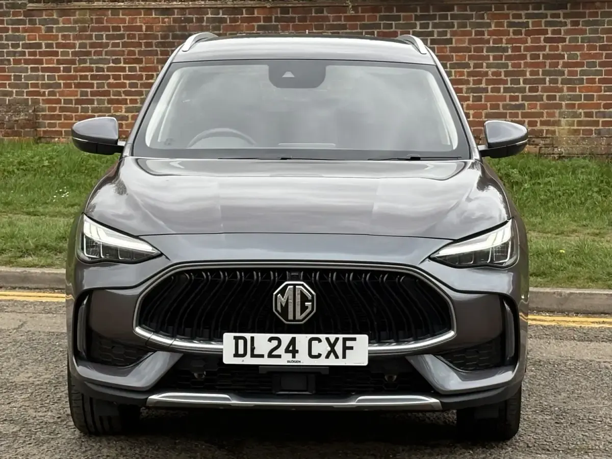 Used MG HS Trophy 160 HP (117 kW) 2024 Grey SUV