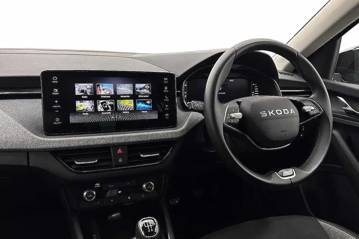 Used Skoda Kamiq SE 70 HP (51 kW) 2025 Black magic pearl effect SUV