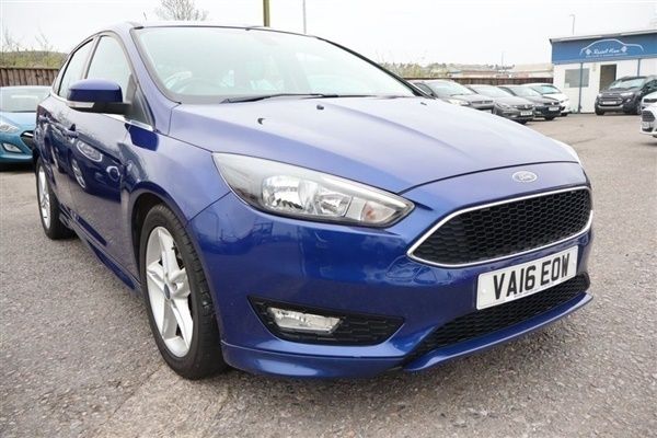 Blue Used 2016 Ford Focus Zetec Hatchback | £7,645 (A bit pricey) - Image 1/1