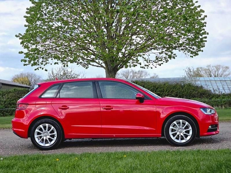 Used Audi A3 Sportback 110 HP (80 kW) 2016 Red Hatchback