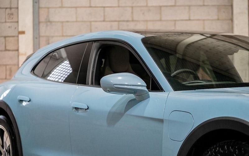 Used Porsche Taycan Cross Turismo 350 kW (476 HP) 2022 Blue Estate