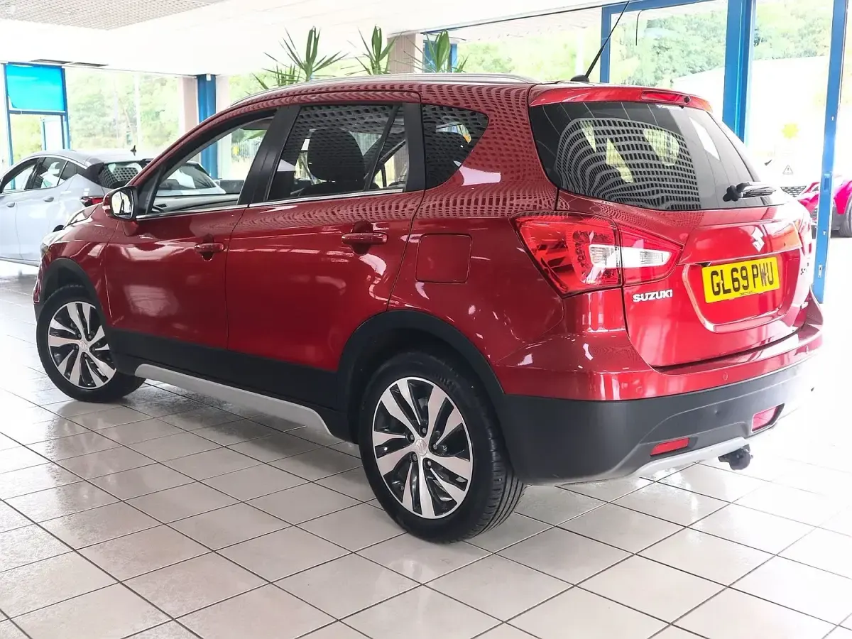 Used Suzuki SX4 S-Cross SZ5 140 HP (102 kW) 2019 Energetic red pearl SUV