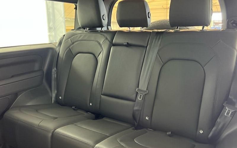 Used Land Rover Defender HSE Dynamic 250 HP (183 kW) 2024 Grey SUV