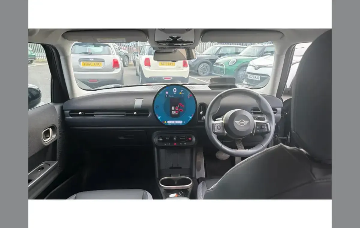 Used Mini Cooper Classic 204 HP (150 kW) 2024 Black Hatchback